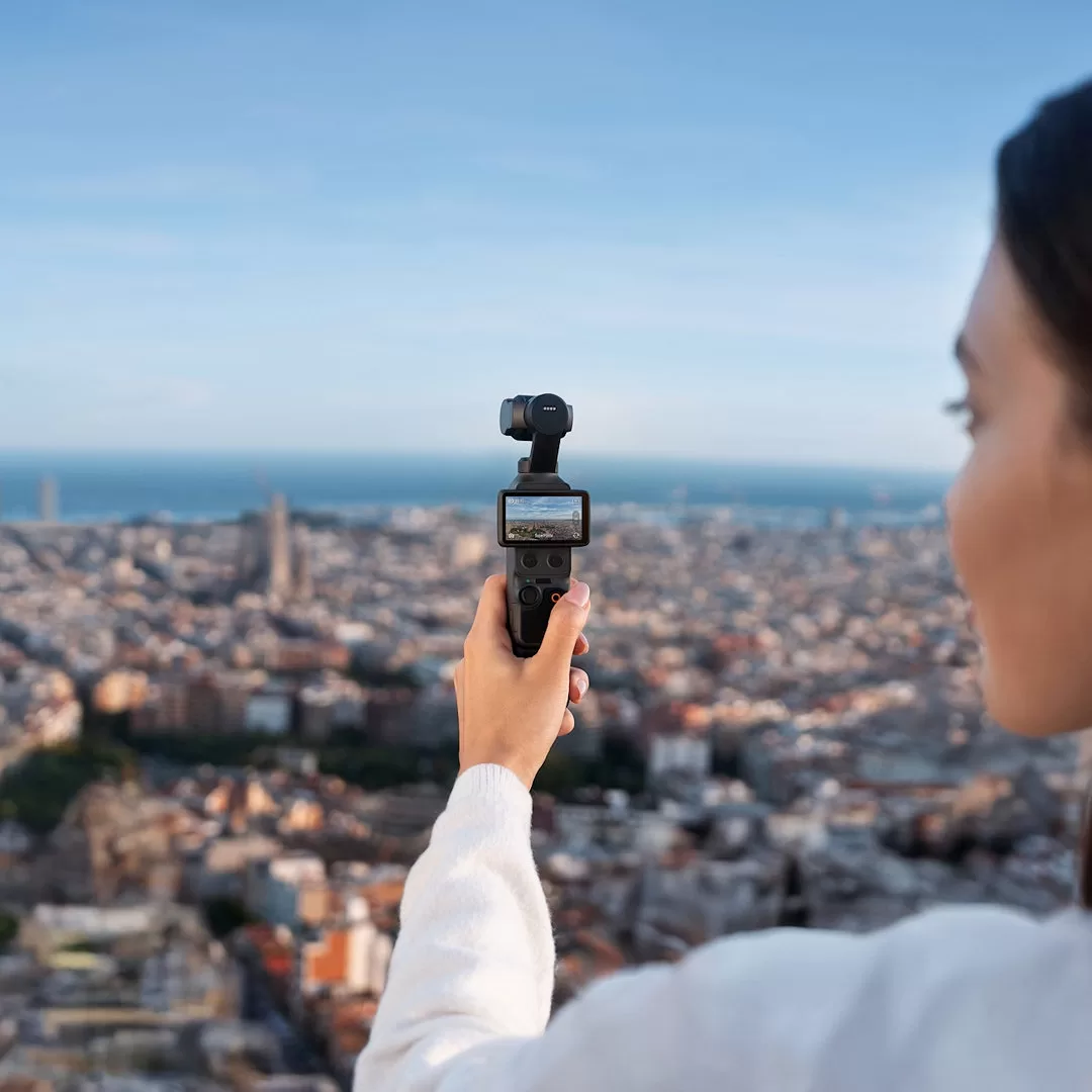DJI_Osmo_Pocket_4_Creator_Combo_3-67ea47ee